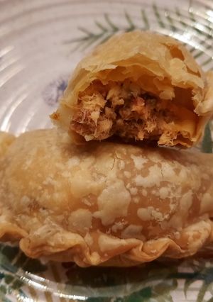 Una foto de Empanadas de pescado (boga)