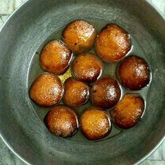 A picture of Chena sithol.