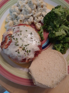 A picture of Chicken Parm Burgers.