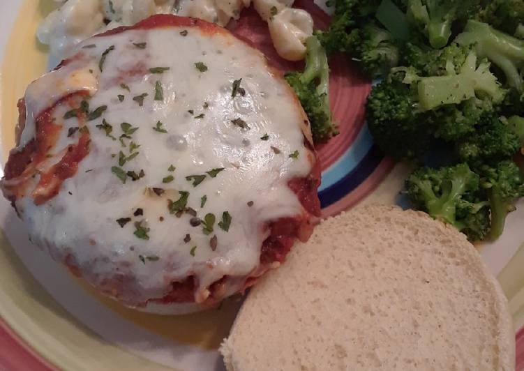 Easy Way to Make Speedy Chicken Parm Burgers