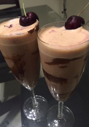 A picture of Nutella cherry milkshake.
