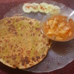 Peas paratha with aloo methi rassewala A picture of Peas paratha with aloo methi rassewala.
