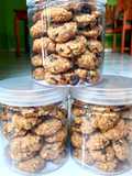 Oat choco raisin cookies