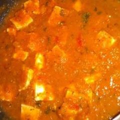 A picture of Paneer masala/semi gravy.