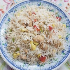 A picture of Chicken fried rice.