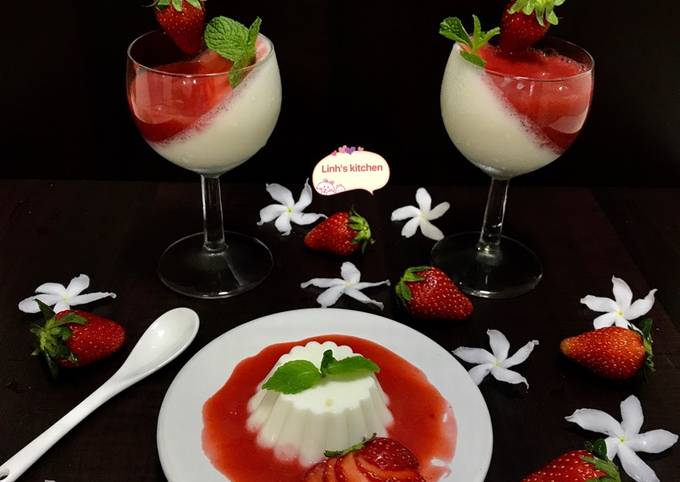 Coconut Panna cotta with strawberry sauce hình đại diện món