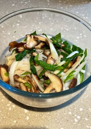 A picture of Miso & Shiitake Instant Noodle Bowl.