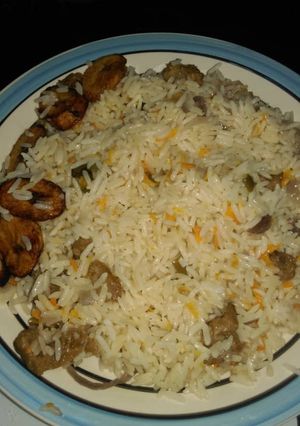 A picture of White Jollof rice.