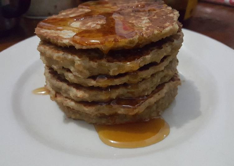 Gluten Free Banana Oat Pancakes