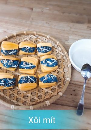 Hình của món Xôi mít hoa đậu biếc.
