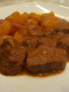 Foto principal de Carrilleras de ternera guisadas con vino tinto