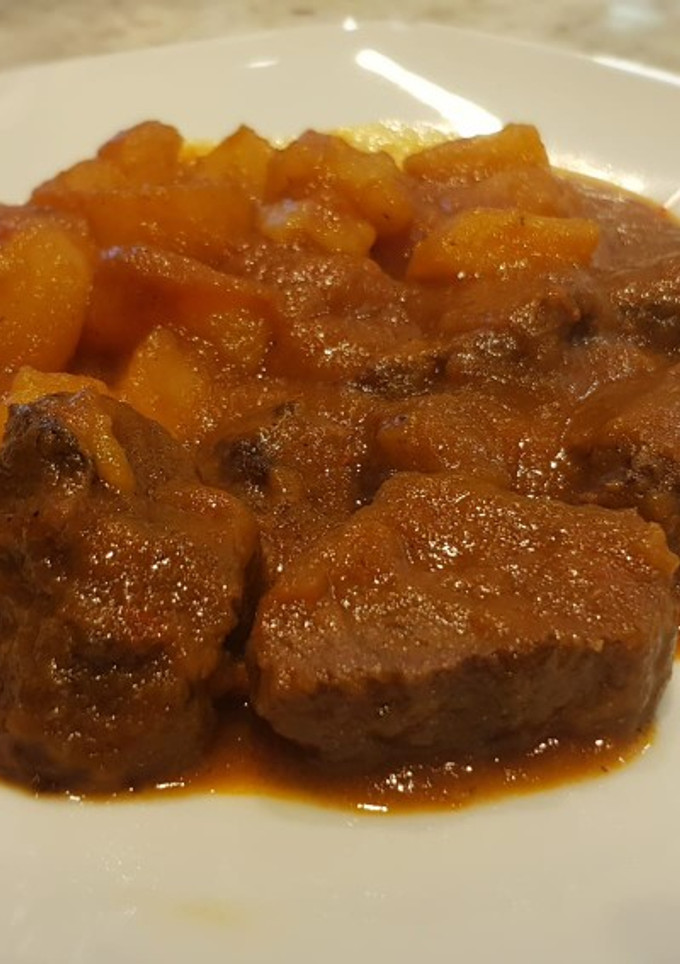 Una foto de Carrilleras de ternera guisadas con vino tinto