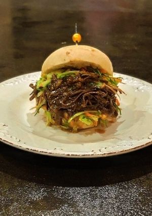 A picture of Pulled Pork Veg with Banana Peels 🍌.