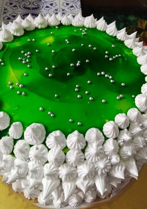 ग्रीन वैल्वेट केक (green velvet cake recipe in Hindi) रेसिपी मुख्य फोटो