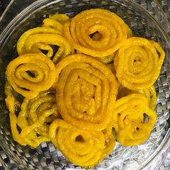 A picture of કેસરીયા જલેબી.