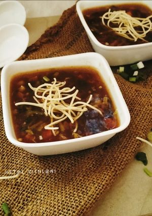 મનચાઉં સૂપ (Manchow Soup Recipe In Gujarati) રેસીપી મુખ્ય ફોટો