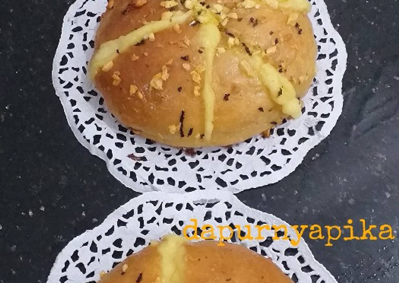 Korean garlic cheese bread