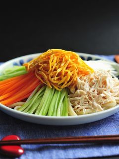 芝麻醬冷烏龍麵 的食譜成品照片