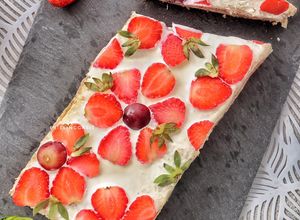 Foto resep Sandwich Topping Bunga, dg Keju Oles dan Strawberry