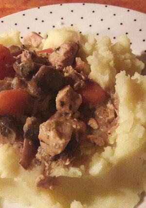 A picture of Mandys deconstructed chicken pot pie.
