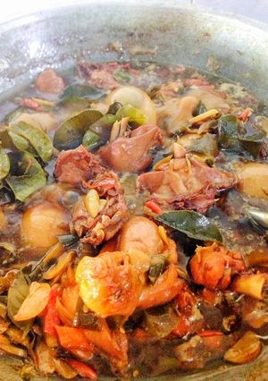 Foto resep Ayam Kecap Pedas Manis Daun Jeruk extra Telur
