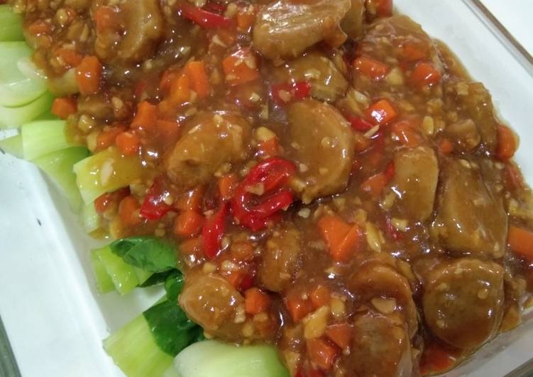 Bagaimana Menyiapkan Pokcoy Siram Tumisan Bakso Anti Gagal