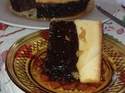 Una foto de chocoflan con cacao dulce