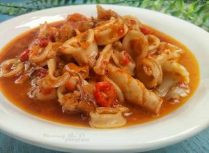 Foto resep Cumi Basah Saus Tiram Extra Pedas (cabe gendot)