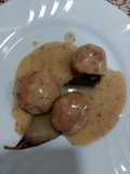 Albóndigas jugosas en salsa verde