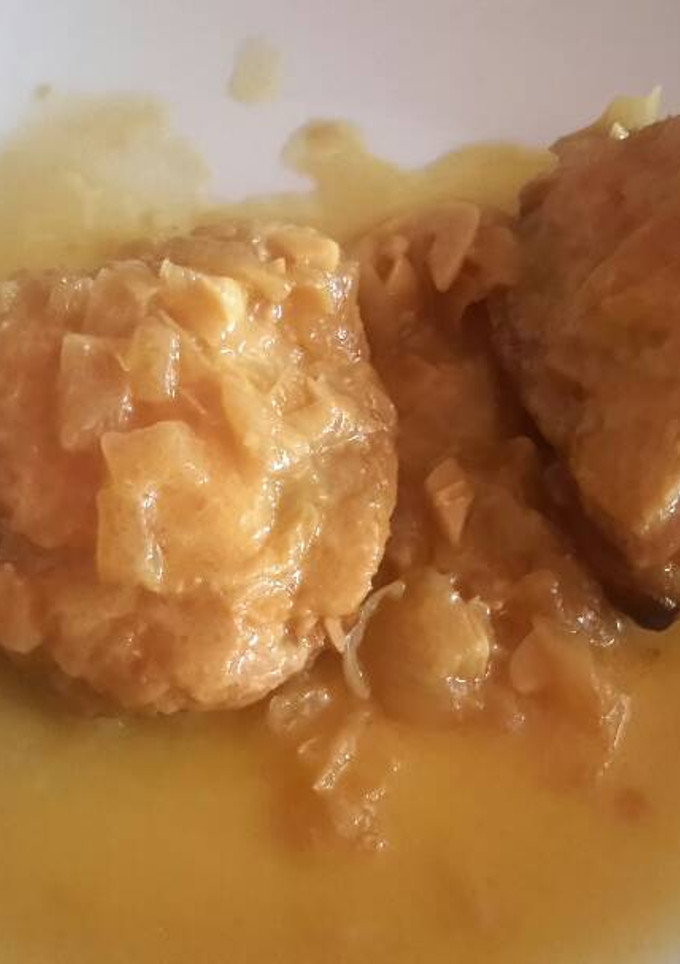 Una foto de Pollo encebollado a la mostaza