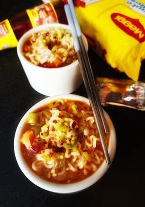 ভেজ স্যুপি ম্যাগি(veg soupy maggi recipe in Bengali) রেসিপির প্রধান ছবি