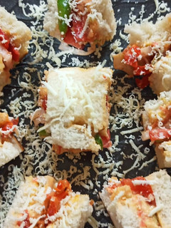 પેરી પેરી ક્લબ બ્રેડ (Peri peri Club Bread Recipe in Gujarati) રેસીપી મુખ્ય ફોટો