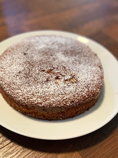 A picture of Orange Cake.