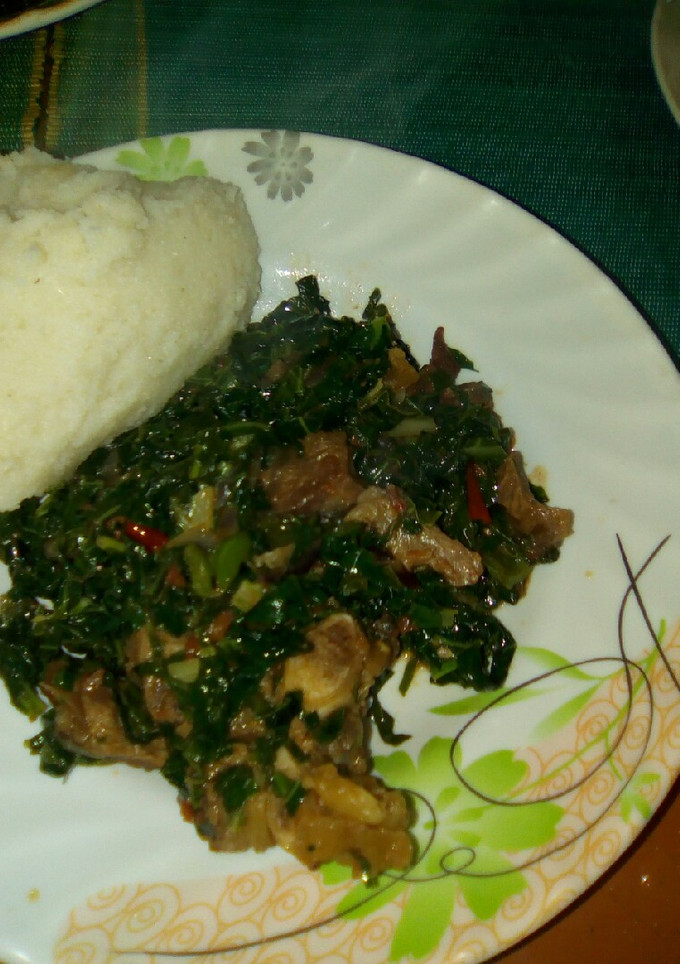 A picture of Beef stewed plus kales.
