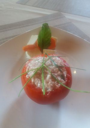 Una foto de Tomatito relleno