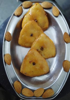 આમન્ડ સ્વિટ ટ્રાઇએંગલ રેસીપી મુખ્ય ફોટો