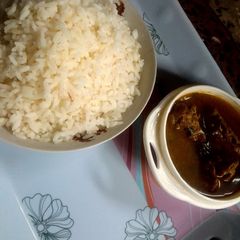A picture of White Rice and Pepper Soup.
