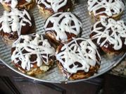 Una foto de receta facil de alfajores de chocolates