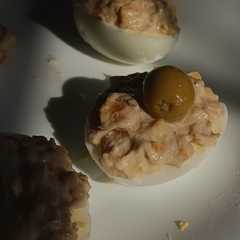 Una foto de Huevos rellenos
