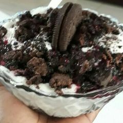 A picture of Oreo Parfait.