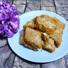 A picture of Besan ka Halwa😃😃.