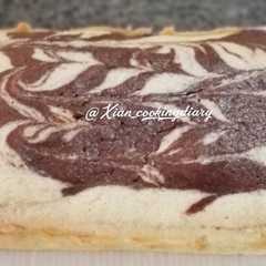A picture of Zebra Cake putih telur.
