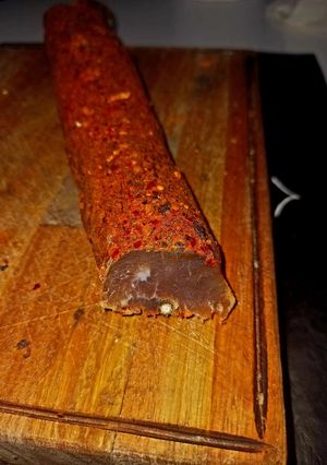 Una foto de Solomillo curado con un toque picante 🔥