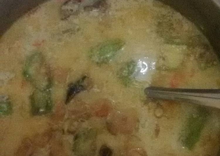 Manggut ikan pari terong pedas