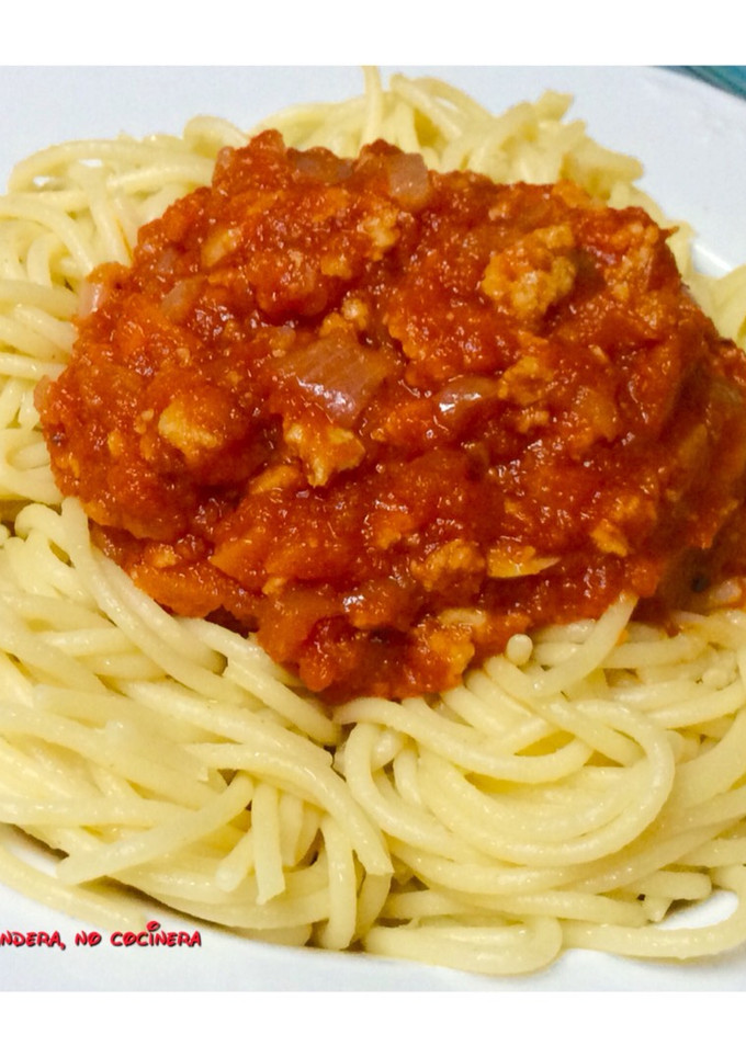 Una foto de Espaguetis con salsa boloñesa vegana