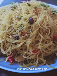 Foto resep Bihun Goreng di rumah aja