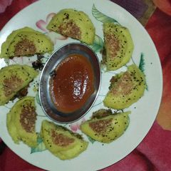 A picture of Dhokla sandwich.