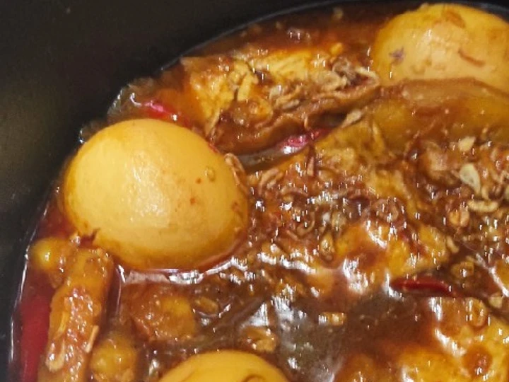Langkah Mudah untuk Membikin Resep Semur Tahu, Telur, Kentang ala bistik jawa yang Bikin Ngiler Anti Ribet, Lezat