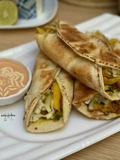 A picture of Chicken and chips wrap 2🍗🌯🌯🌯🍟.