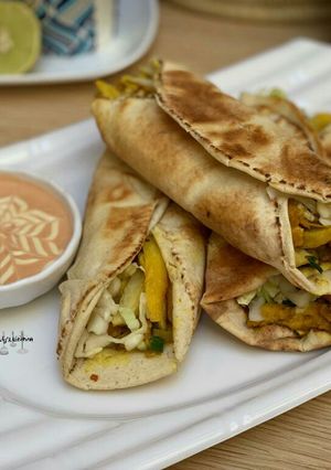 A picture of Chicken and chips wrap 2🍗🌯🌯🌯🍟.